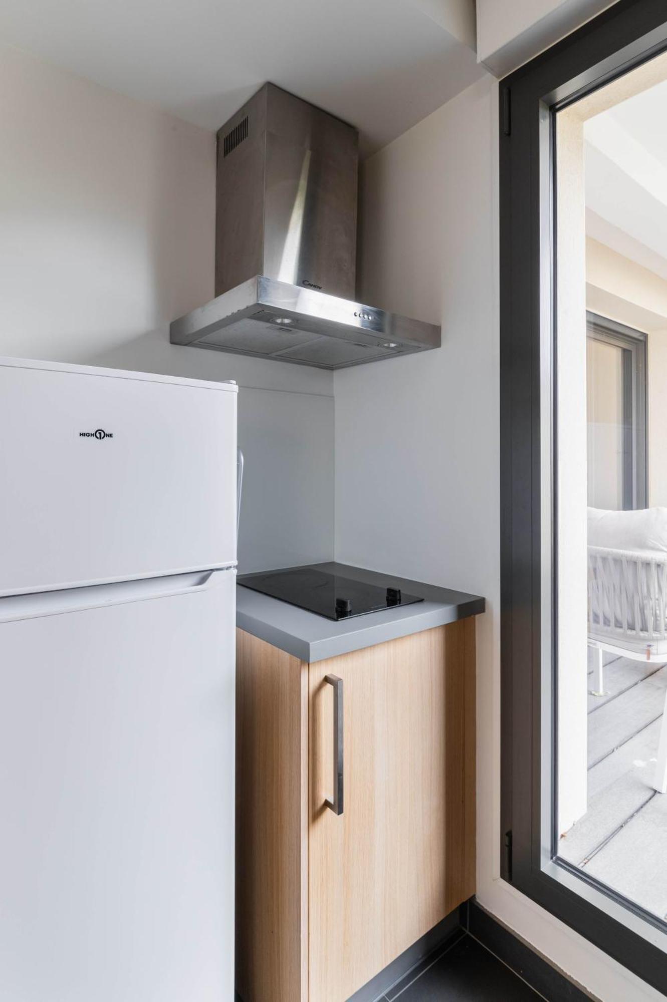 Appartement Lumineux Avec Terrasse Courbevoie - 4P - Flat-Guest Luaran gambar