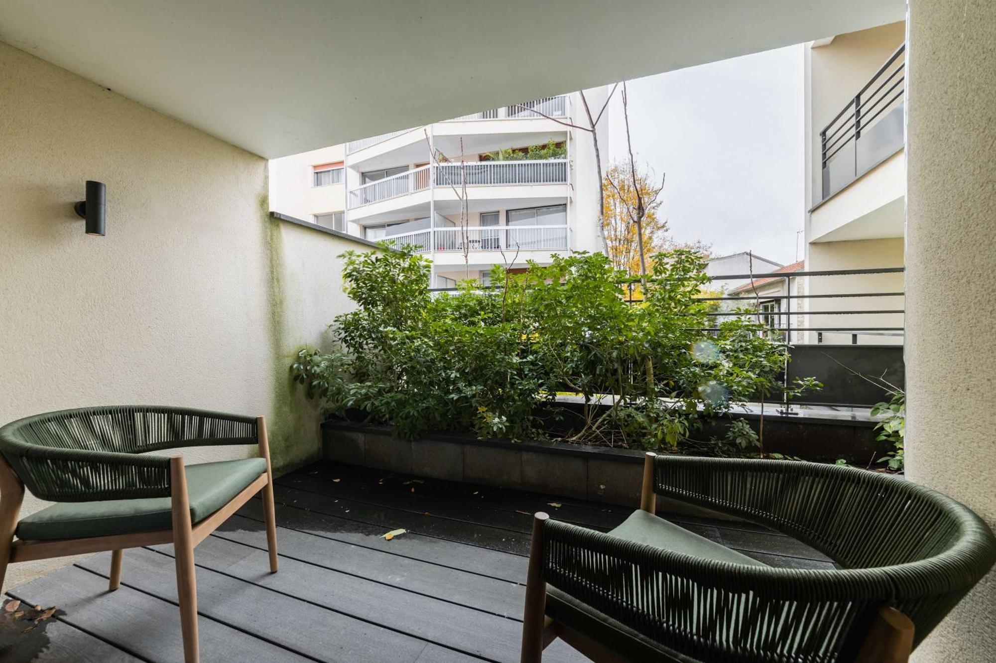 Appartement Lumineux Avec Terrasse Courbevoie - 4P - Flat-Guest Luaran gambar