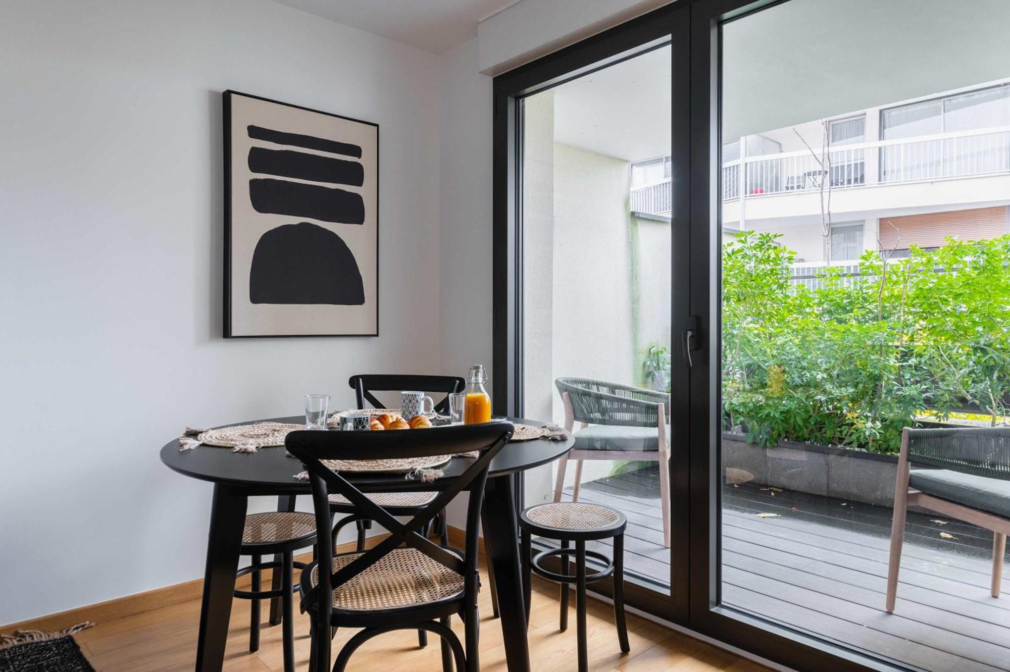 Appartement Lumineux Avec Terrasse Courbevoie - 4P - Flat-Guest Luaran gambar
