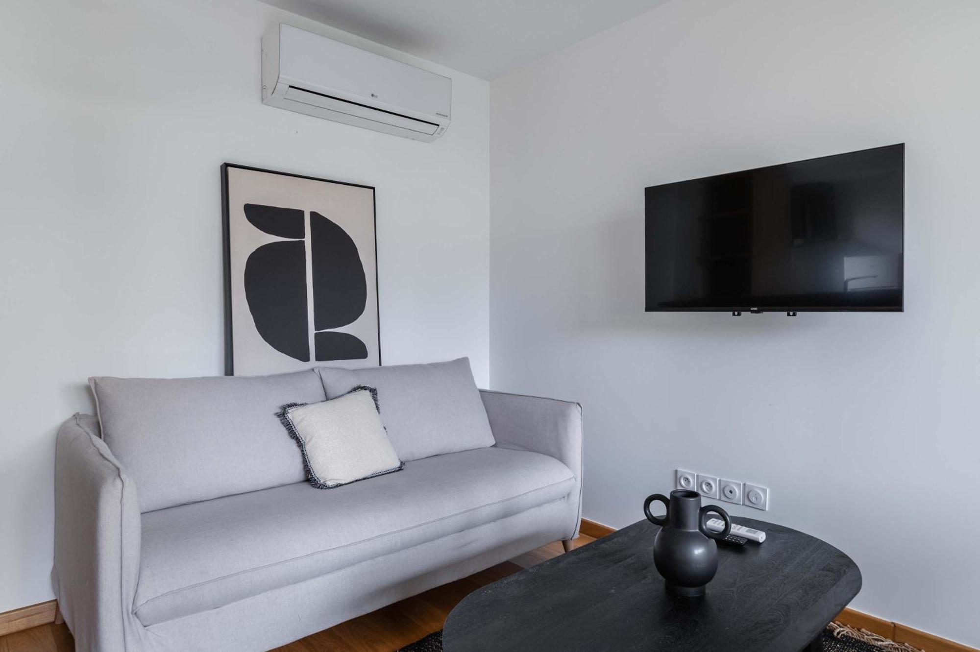 Appartement Lumineux Avec Terrasse Courbevoie - 4P - Flat-Guest Luaran gambar