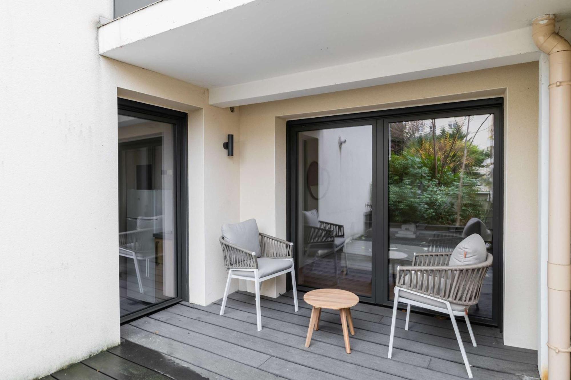 Appartement Lumineux Avec Terrasse Courbevoie - 4P - Flat-Guest Luaran gambar