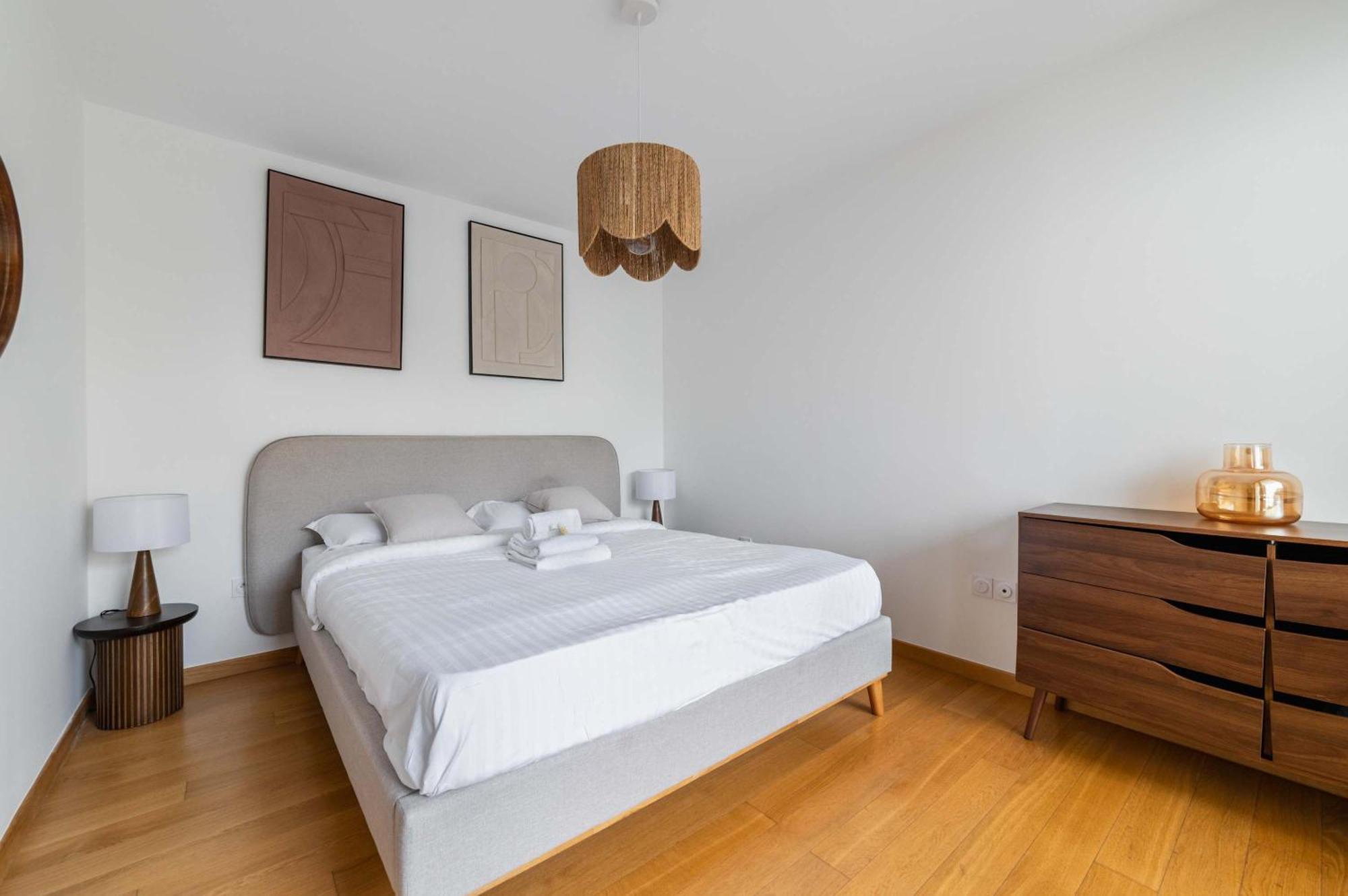 Appartement Lumineux Avec Terrasse Courbevoie - 4P - Flat-Guest Luaran gambar