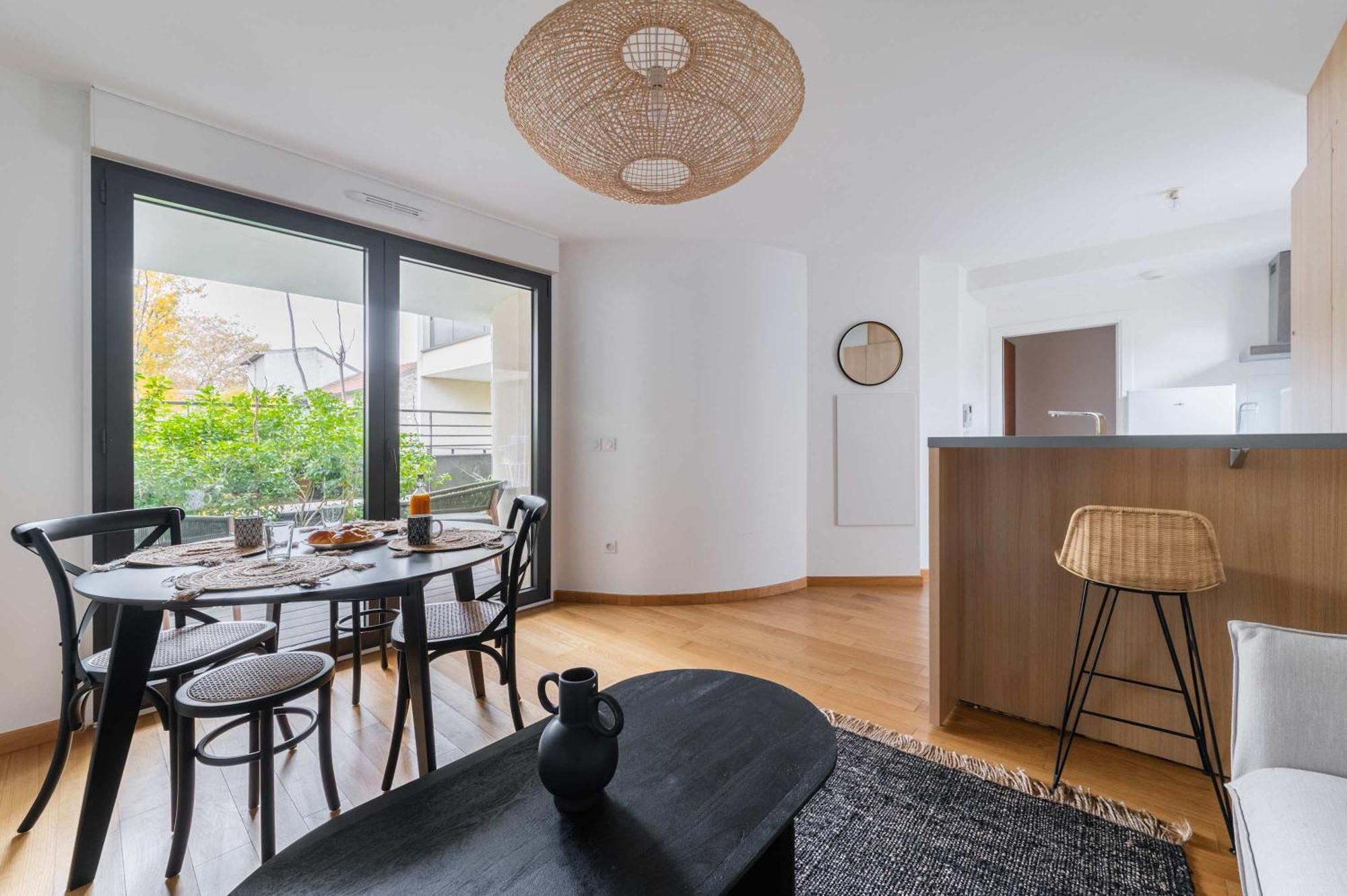 Appartement Lumineux Avec Terrasse Courbevoie - 4P - Flat-Guest Luaran gambar